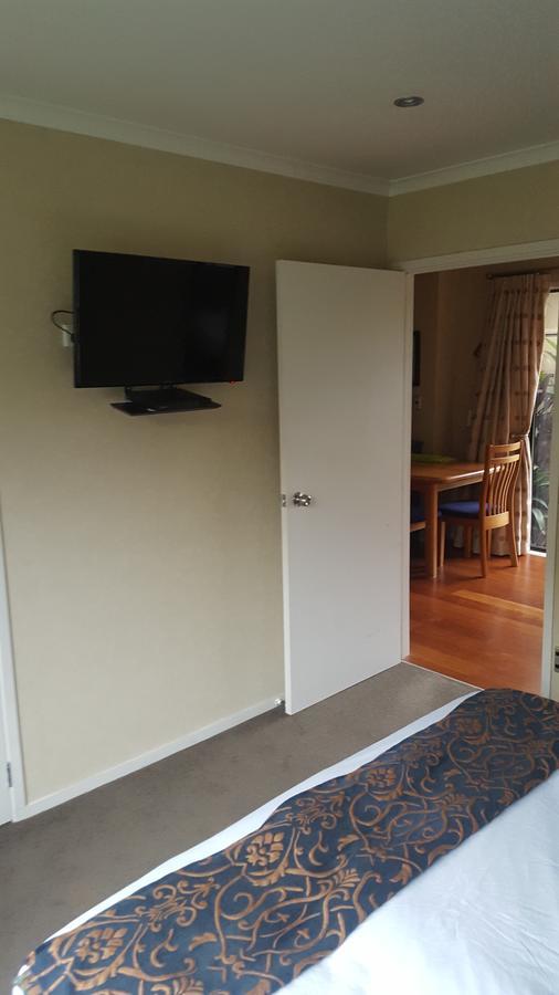 ניו פלימות' Heta Road B&B מראה חיצוני תמונה